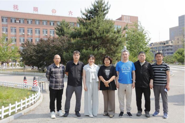 财务、医务、图书馆、后勤组